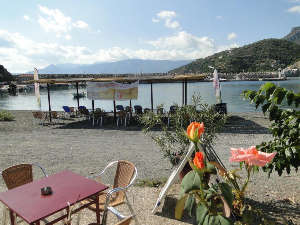 Porto Sabatiki Hotel Sampatiki Bagian luar foto