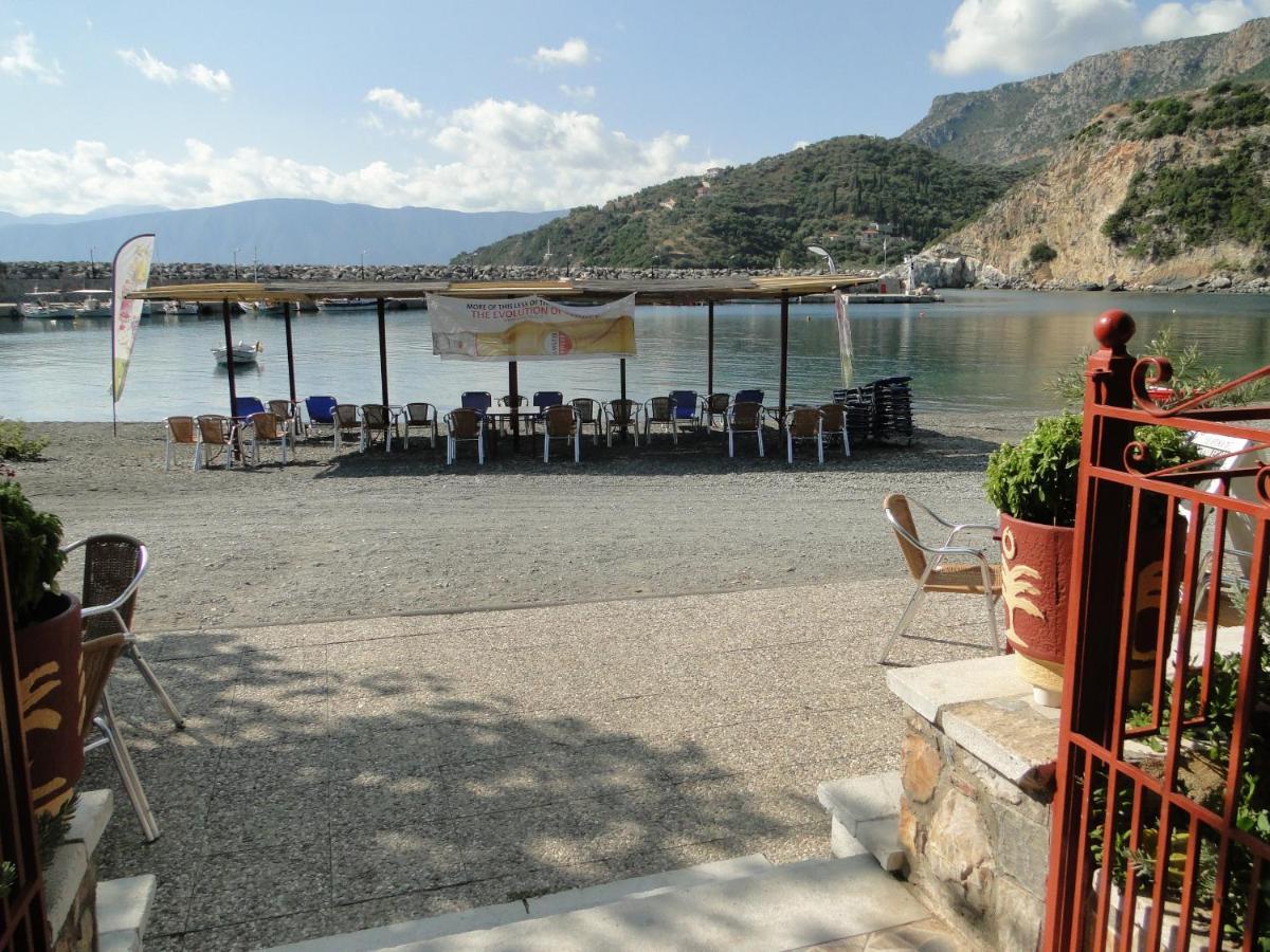 Porto Sabatiki Hotel Sampatiki Bagian luar foto