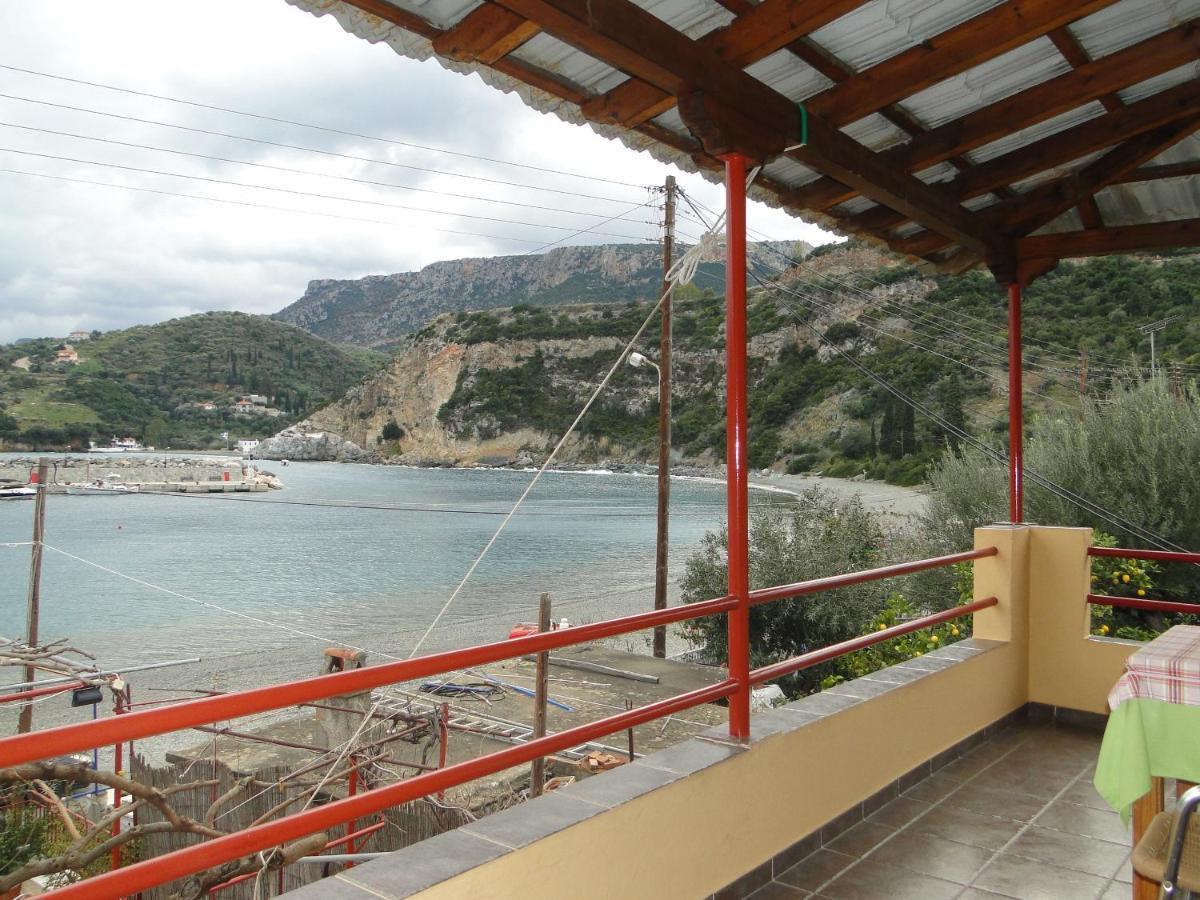 Porto Sabatiki Hotel Sampatiki Bagian luar foto